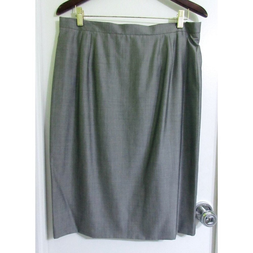 NWT Louis Feraud Pencil Skirt 14 L Pigeon Gray Lightweight Wool Silk